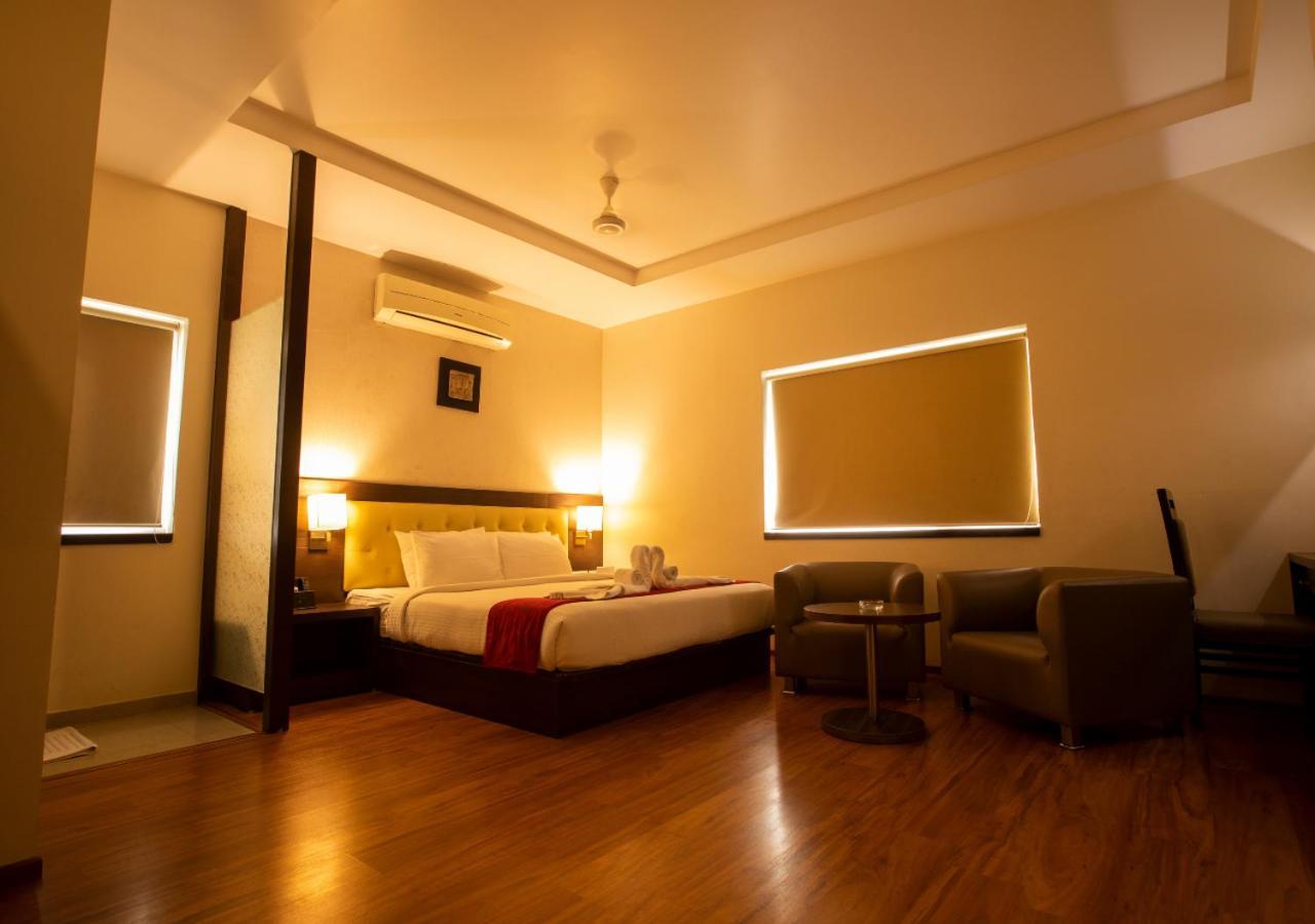 Grand Arcadia Tiruchirappalli Exterior foto