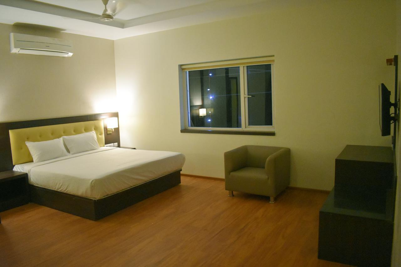 Grand Arcadia Tiruchirappalli Exterior foto